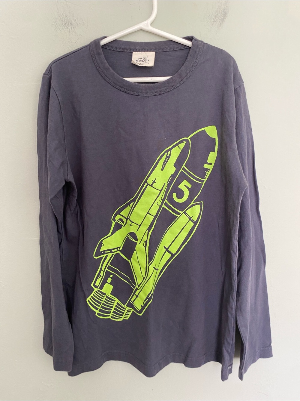Mini Boden Boy’s Gray Graphic Spaceship Long Sleeve Tee Shirt Size 9-10 yrs